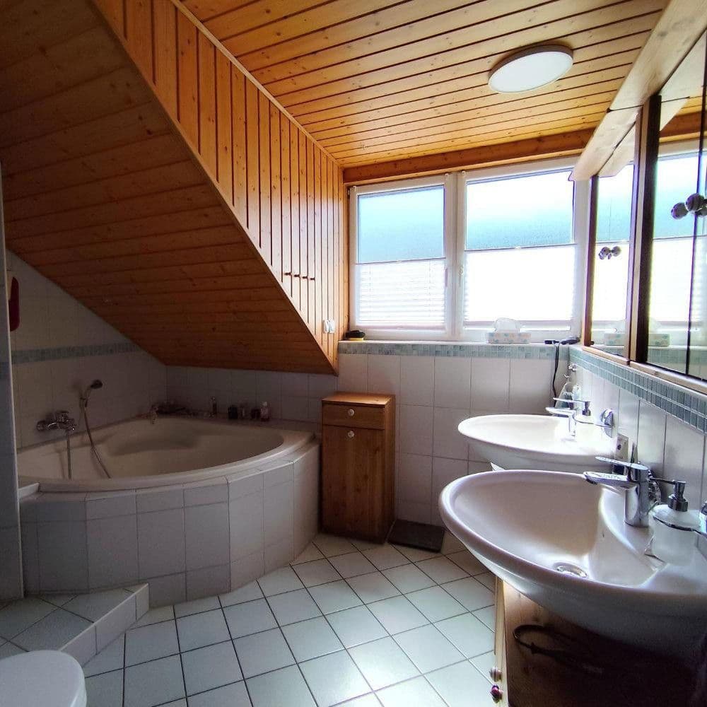 Predaj domu 173 m², pozemek 374 m², Ihringen, Bádensko-Wurttembersko Predaj domu 173 m², pozemek 374 m², Ihringen, Bádensko-Wurttembersko