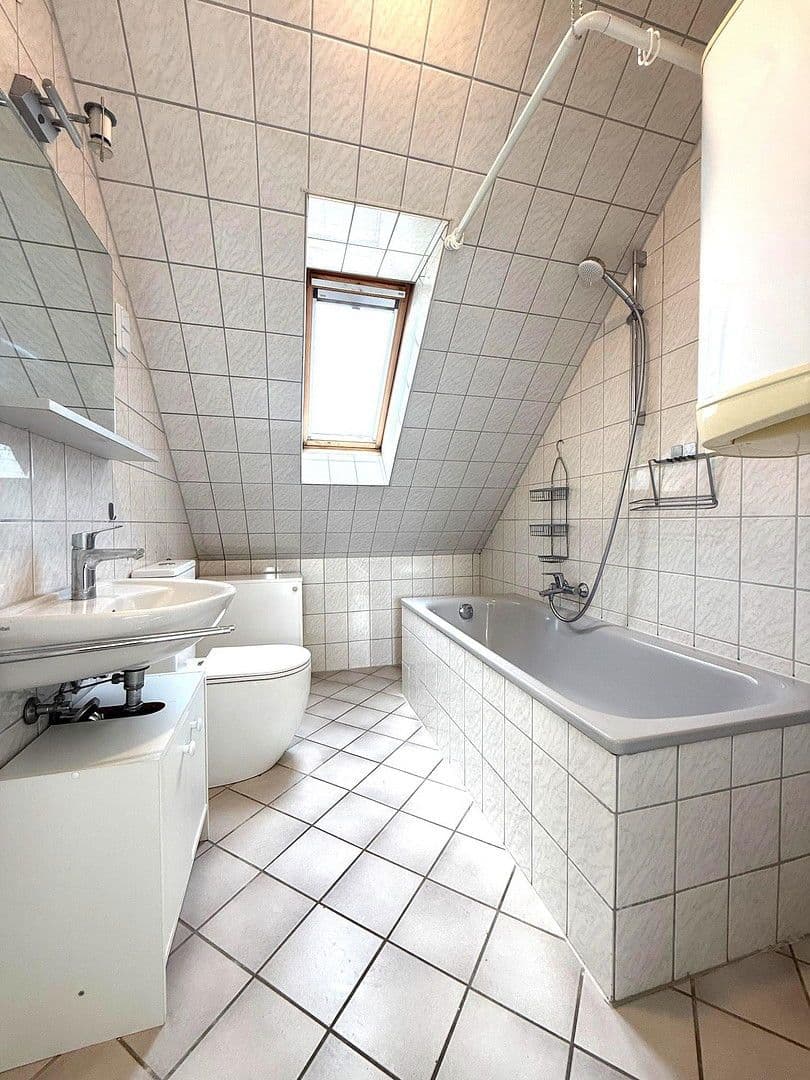 Prenájom bytu 2-izbový 60 m², Fliederstr. 1a, Rheinstetten, Bádensko-Wurttembersko Prenájom bytu 2-izbový 60 m², Fliederstr. 1a, Rheinstetten, Bádensko-Wurttembersko