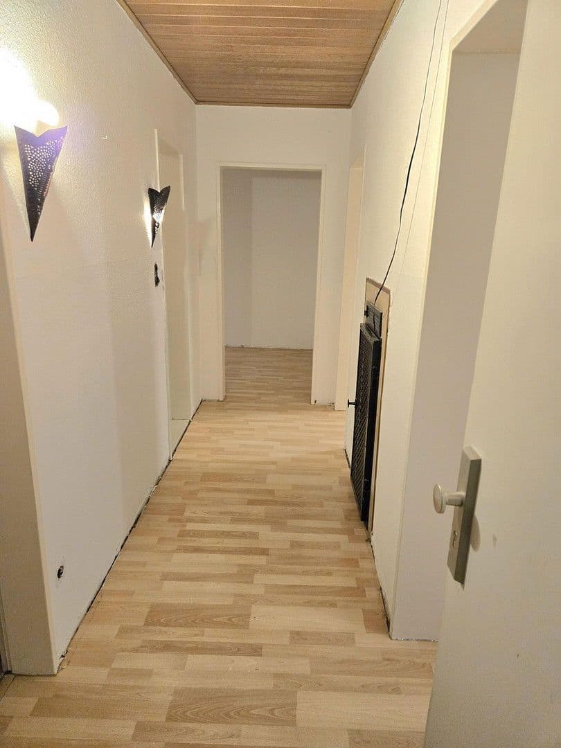 Prenájom bytu 3-izbový 72 m², Schwarzerlenweg 60, Frankfurt, Hesensko Prenájom bytu 3-izbový 72 m², Schwarzerlenweg 60, Frankfurt, Hesensko