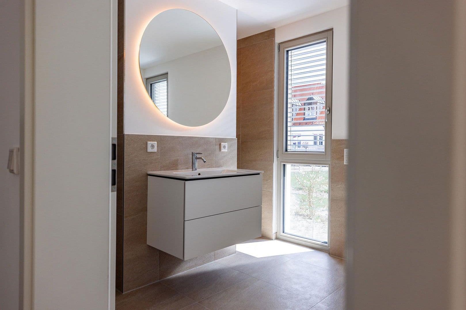 Predaj domu 218 m², pozemek 490 m², Krailling, Bavorsko Predaj domu 218 m², pozemek 490 m², Krailling, Bavorsko