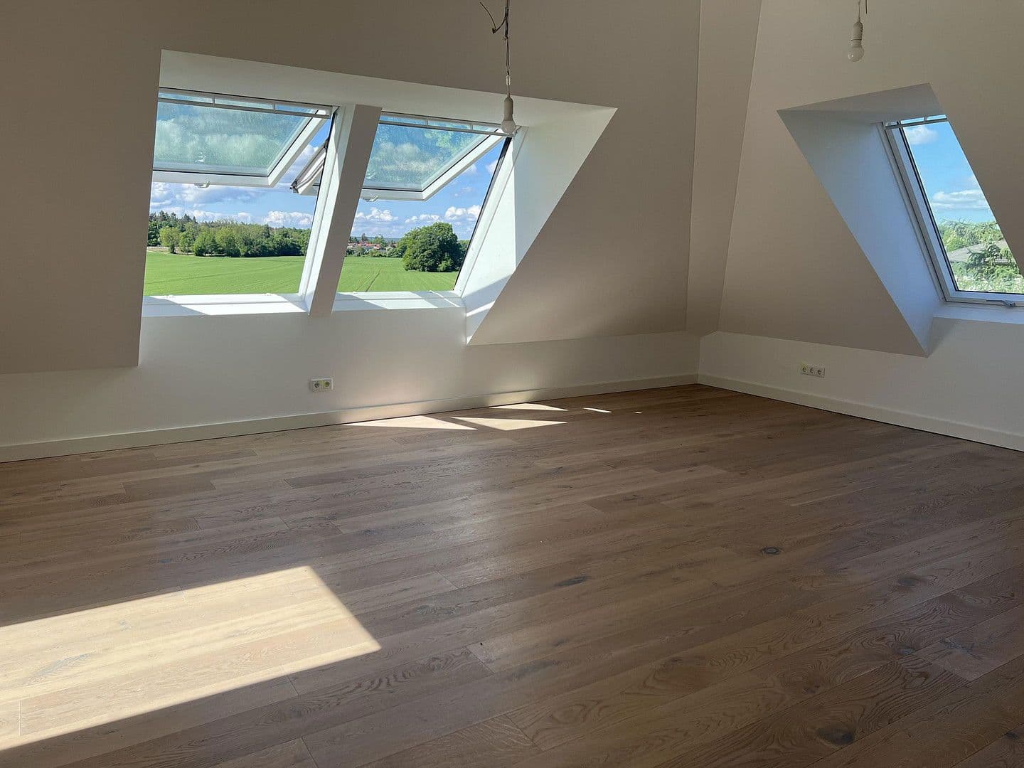 Predaj domu 218 m², pozemek 490 m², München, Bavorsko Predaj domu 218 m², pozemek 490 m², München, Bavorsko