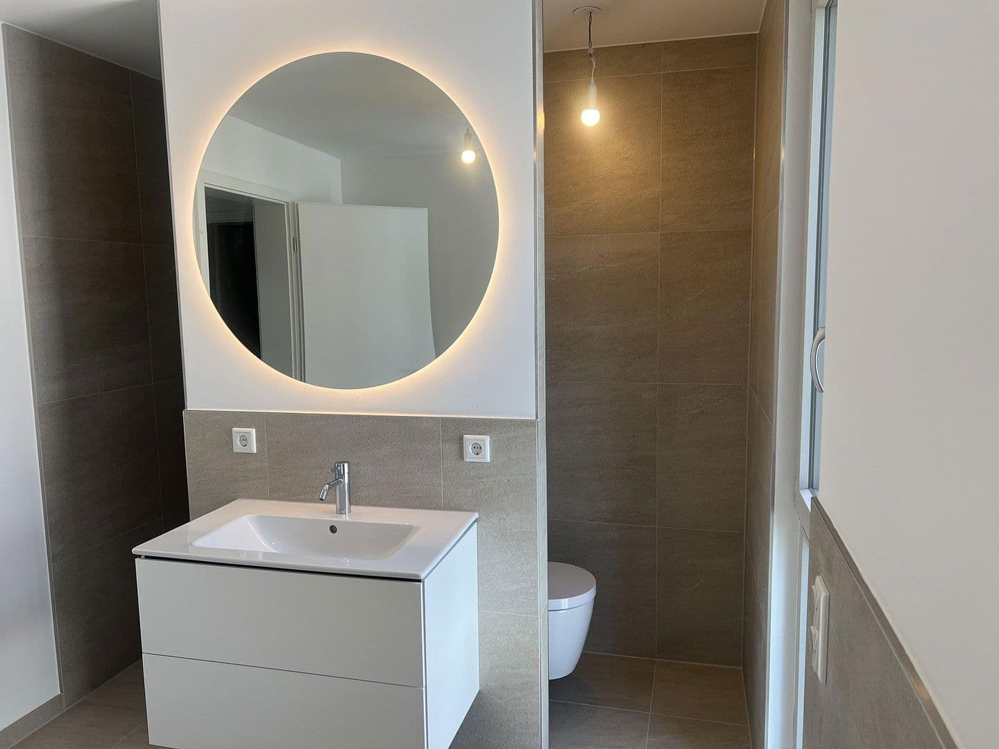 Predaj domu 218 m², pozemek 490 m², München, Bavorsko Predaj domu 218 m², pozemek 490 m², München, Bavorsko