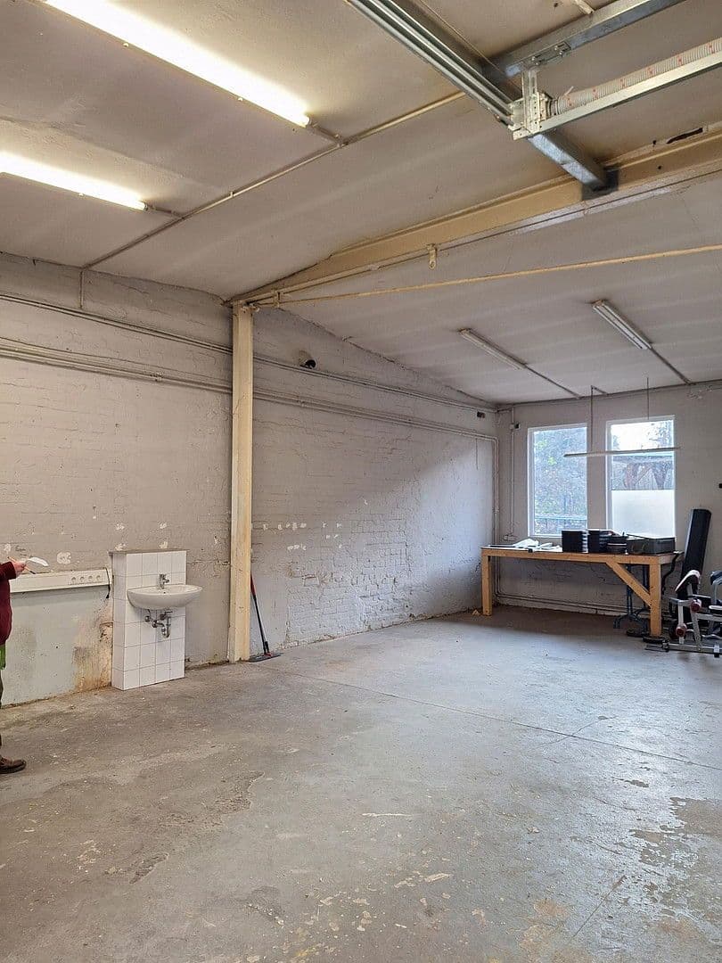 Prenájom nebytového priestoru 184 m², Horner Landstr. 136 A, Hamburg, Hamburg Prenájom nebytového priestoru 184 m², Horner Landstr. 136 A, Hamburg, Hamburg