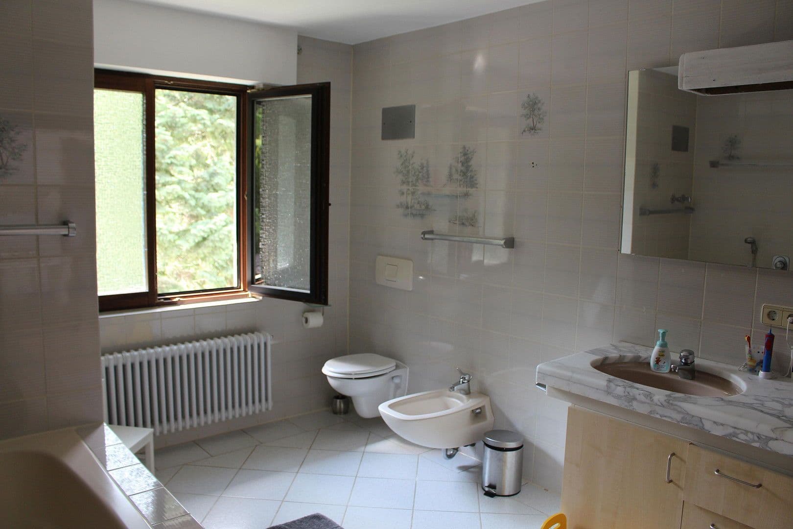 Prenájom domu 230 m², pozemek 470 m², Stuttgart, Bádensko-Wurttembersko Prenájom domu 230 m², pozemek 470 m², Stuttgart, Bádensko-Wurttembersko