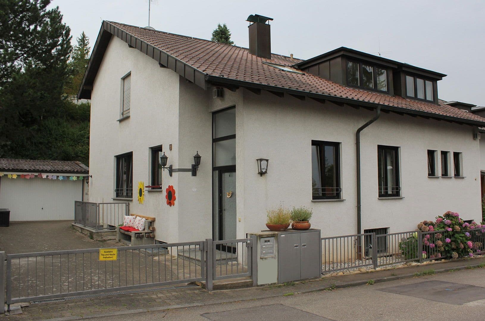 Prenájom domu 230 m², pozemek 470 m², Stuttgart, Bádensko-Wurttembersko Prenájom domu 230 m², pozemek 470 m², Stuttgart, Bádensko-Wurttembersko