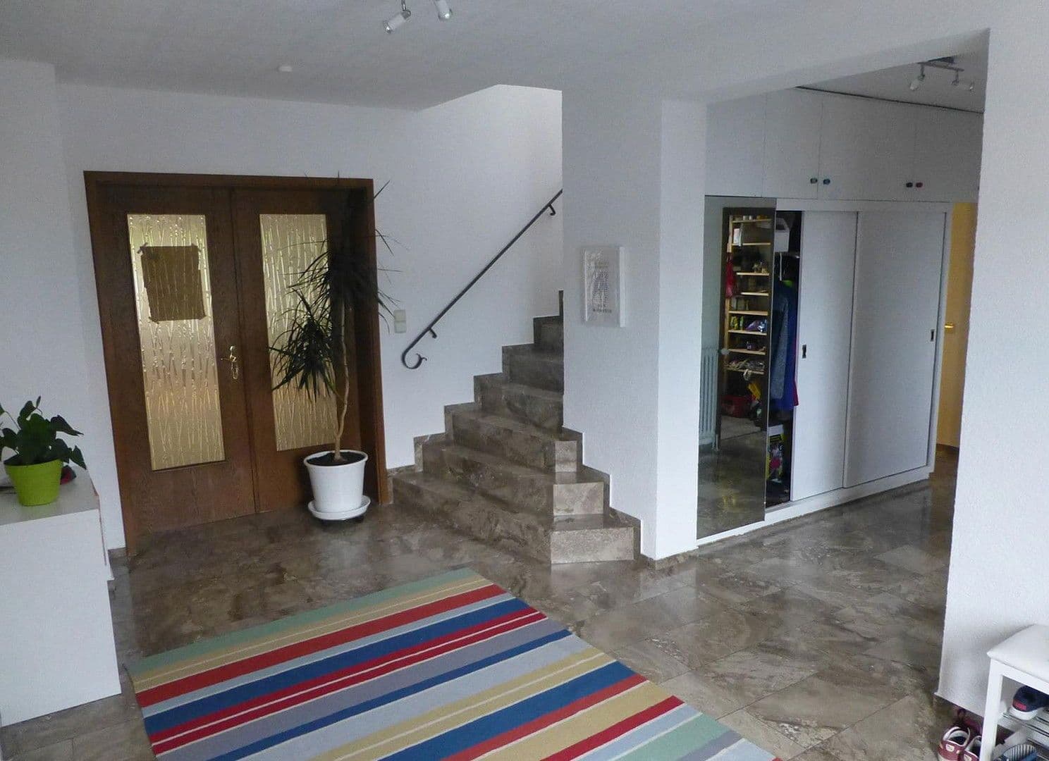 Prenájom domu 230 m², pozemek 470 m², Stuttgart, Bádensko-Wurttembersko Prenájom domu 230 m², pozemek 470 m², Stuttgart, Bádensko-Wurttembersko