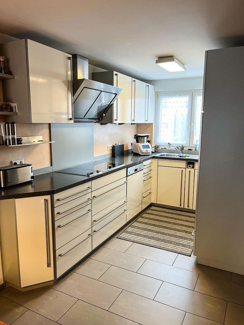 Predaj domu 149 m², pozemek 125 m², Freiberg am Neckar, Bádensko-Wurttembersko Predaj domu 149 m², pozemek 125 m², Freiberg am Neckar, Bádensko-Wurttembersko