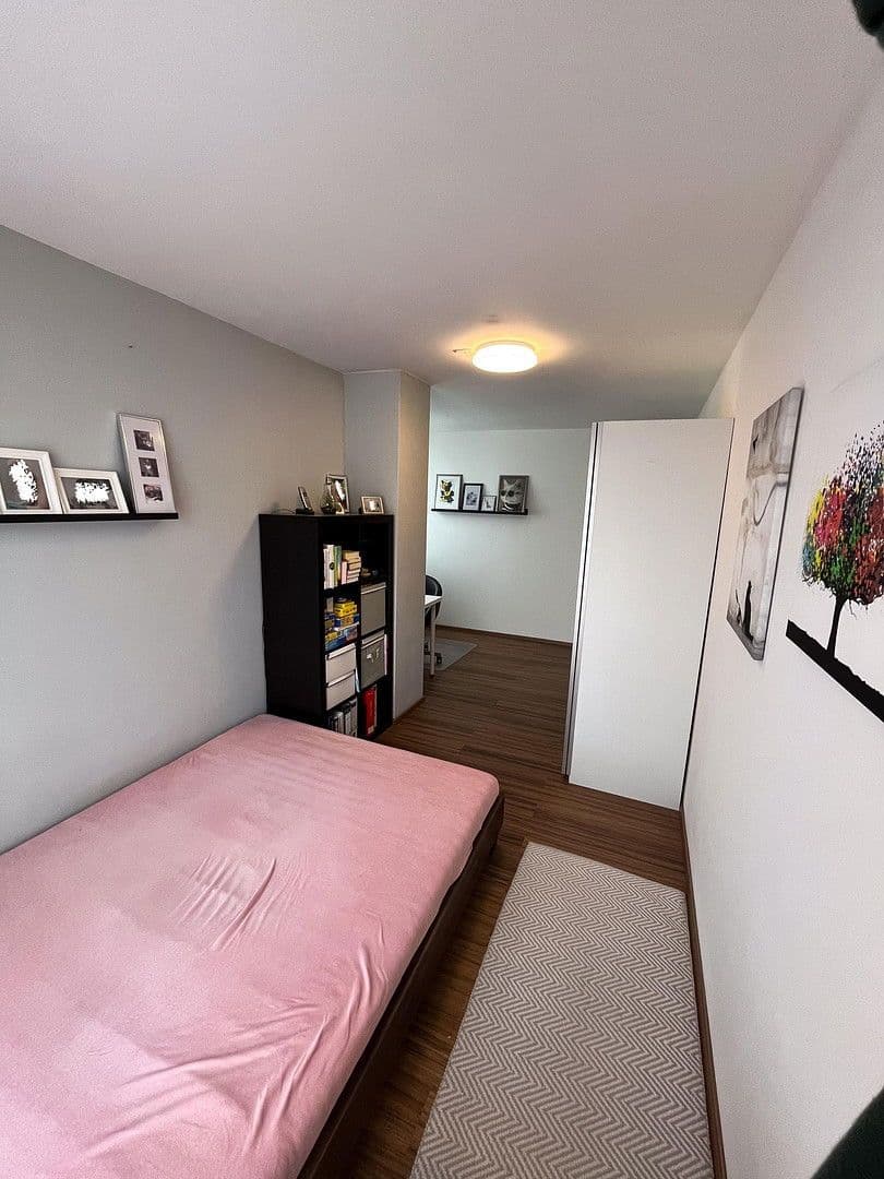 Predaj domu 149 m², pozemek 125 m², Freiberg am Neckar, Bádensko-Wurttembersko Predaj domu 149 m², pozemek 125 m², Freiberg am Neckar, Bádensko-Wurttembersko