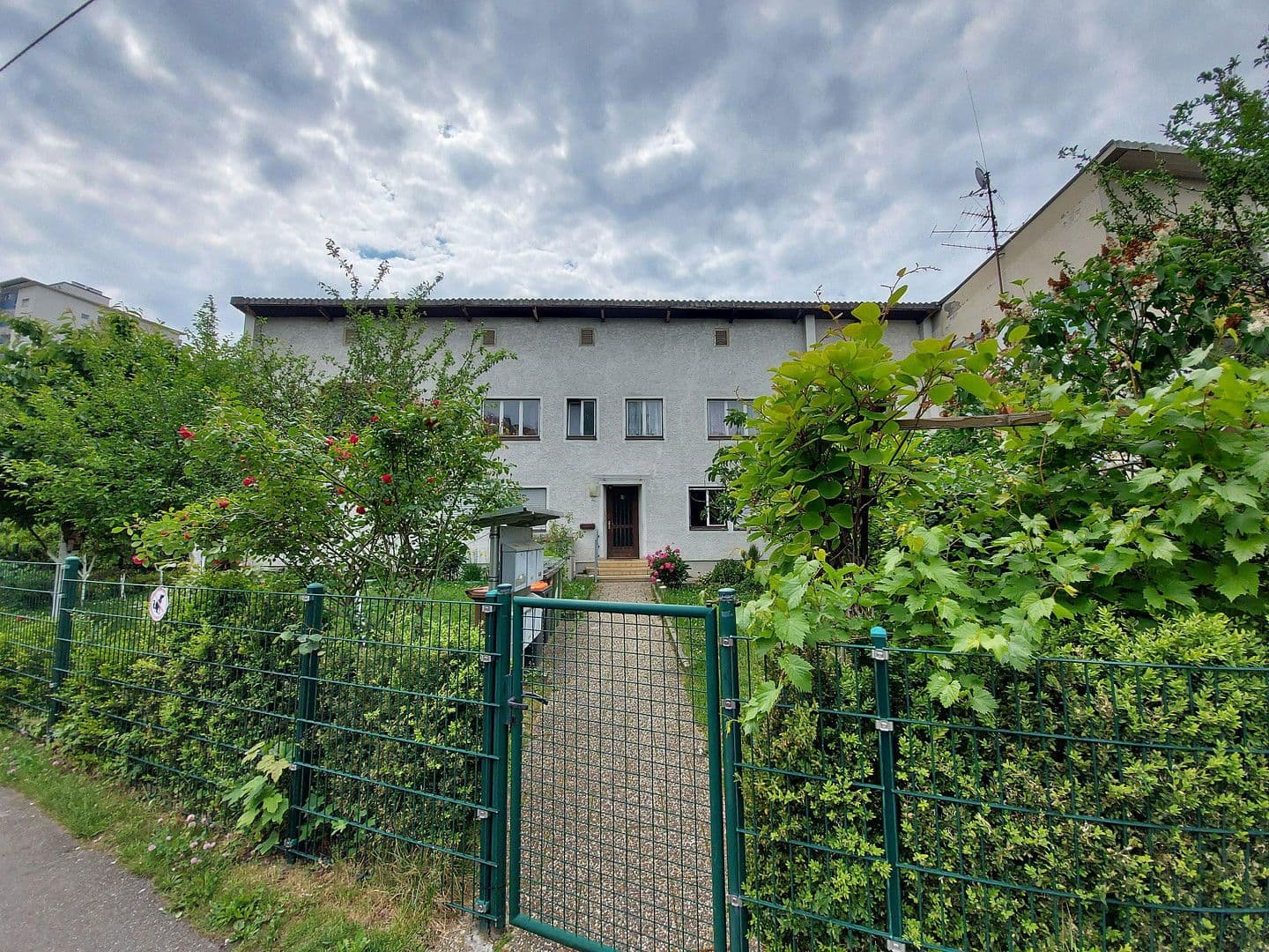Predaj domu 324 m², pozemek 938 m², Stuttgart Rot, Bádensko-Wurttembersko Predaj domu 324 m², pozemek 938 m², Stuttgart Rot, Bádensko-Wurttembersko