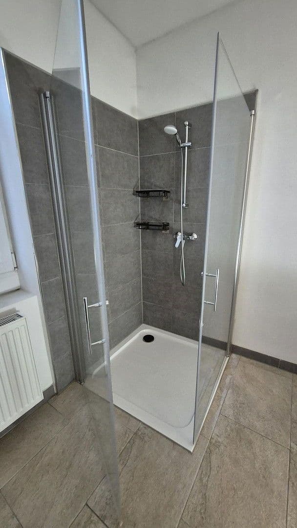 Prenájom bytu 3-izbový 105 m², Worms, Porýnie-Falcko Prenájom bytu 3-izbový 105 m², Worms, Porýnie-Falcko