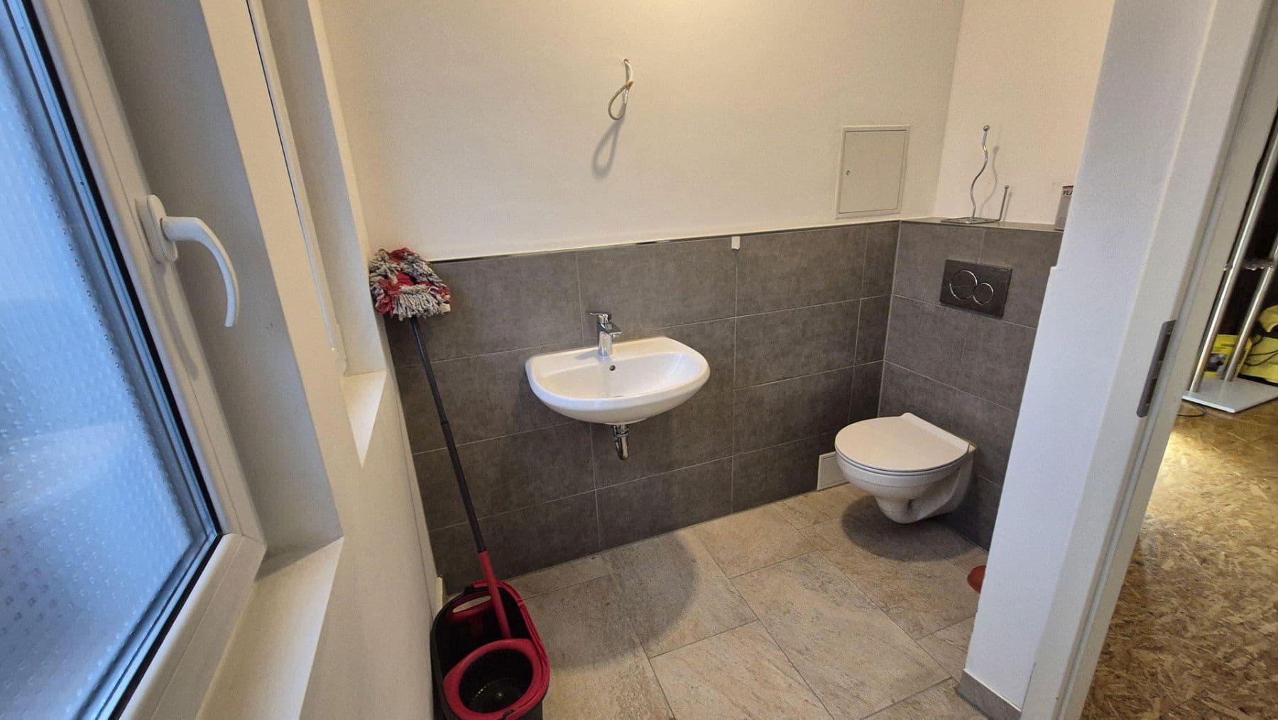 Prenájom bytu 3-izbový 105 m², Worms, Porýnie-Falcko Prenájom bytu 3-izbový 105 m², Worms, Porýnie-Falcko