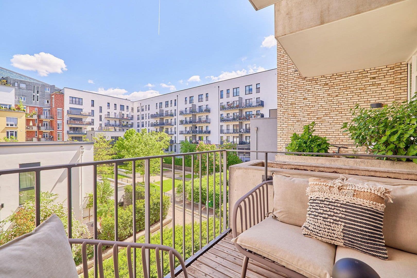 Prenájom bytu 4-izbový 128 m², Zum Gipelhof 5, Frankfurt Sachsenhausen - Nord, Hesensko Prenájom bytu 4-izbový 128 m², Zum Gipelhof 5, Frankfurt Sachsenhausen - Nord, Hesensko