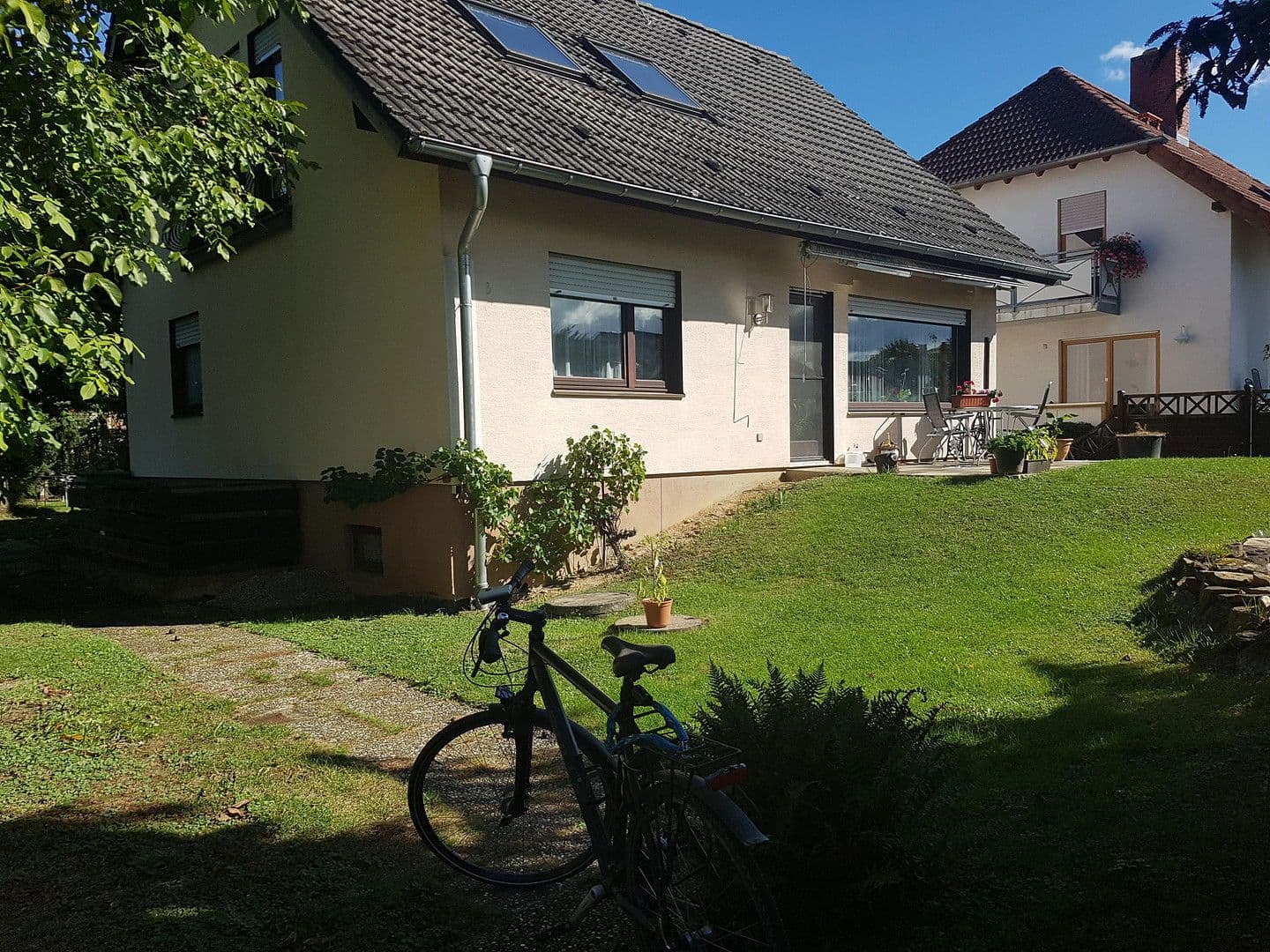 Predaj domu 159 m², pozemek 724 m², Ehrenkirchen, Bádensko-Wurttembersko Predaj domu 159 m², pozemek 724 m², Ehrenkirchen, Bádensko-Wurttembersko