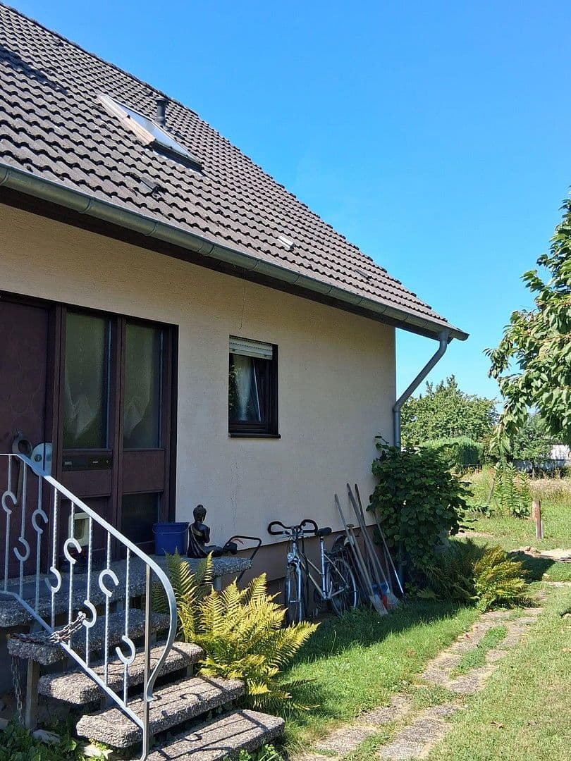 Predaj domu 159 m², pozemek 724 m², Ehrenkirchen, Bádensko-Wurttembersko Predaj domu 159 m², pozemek 724 m², Ehrenkirchen, Bádensko-Wurttembersko