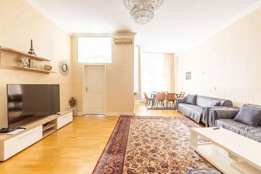 Predaj domu 631 m², pozemek 543 m², Albertusstraße 9, Mönchengladbach, Severné Porýnie - Westfálsko Predaj domu 631 m², pozemek 543 m², Albertusstraße 9, Mönchengladbach, Severné Porýnie - Westfálsko