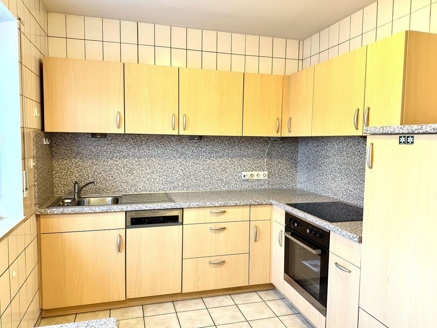 Predaj domu 168 m², pozemek 533 m², Bad Bergzabern, Porýnie-Falcko Predaj domu 168 m², pozemek 533 m², Bad Bergzabern, Porýnie-Falcko