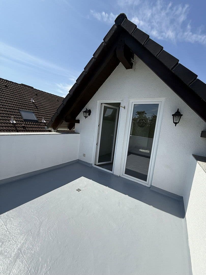 Predaj domu 210 m², pozemek 402 m², Gau-Bischofsheim, Porýnie-Falcko Predaj domu 210 m², pozemek 402 m², Gau-Bischofsheim, Porýnie-Falcko