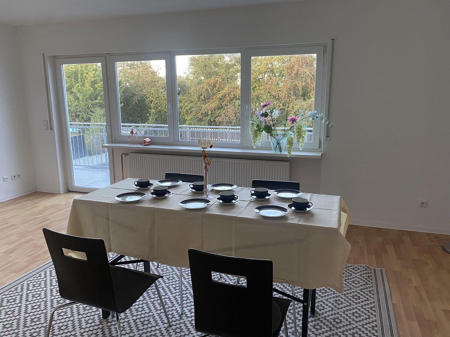 Predaj domu 210 m², pozemek 402 m², Gau-Bischofsheim, Porýnie-Falcko Predaj domu 210 m², pozemek 402 m², Gau-Bischofsheim, Porýnie-Falcko