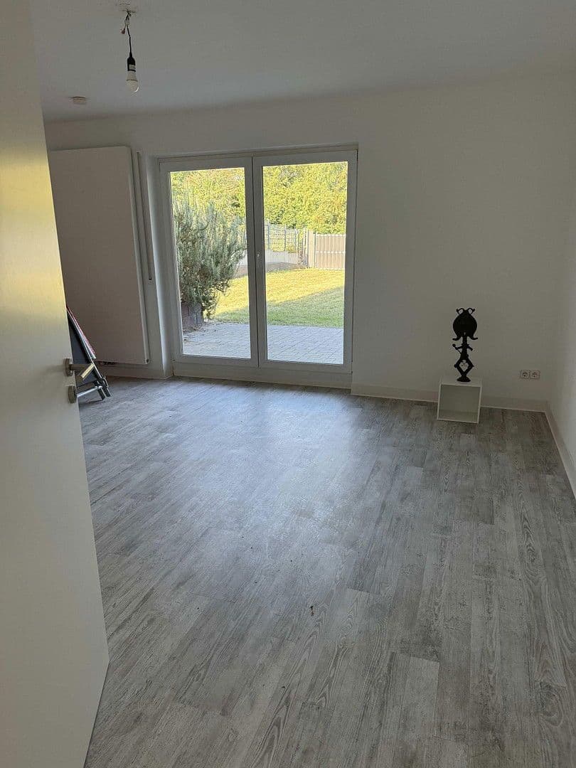 Predaj domu 210 m², pozemek 402 m², Gau-Bischofsheim, Porýnie-Falcko Predaj domu 210 m², pozemek 402 m², Gau-Bischofsheim, Porýnie-Falcko