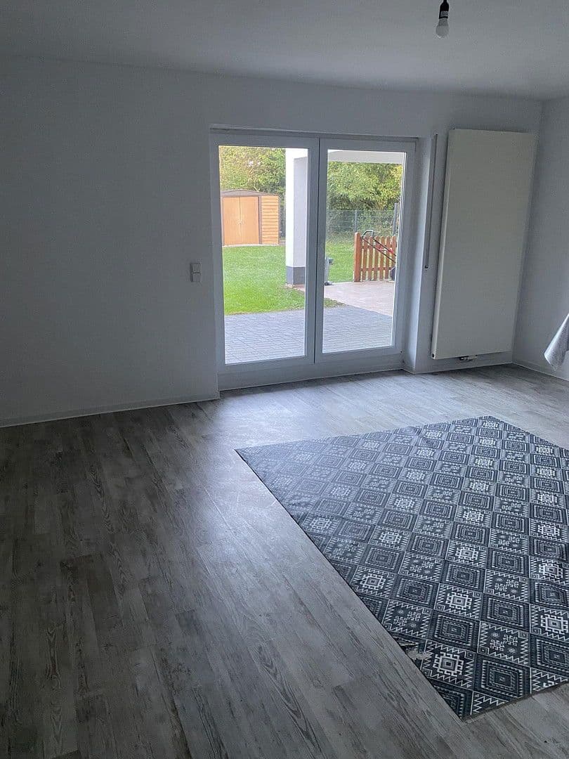 Predaj domu 210 m², pozemek 402 m², Gau-Bischofsheim, Porýnie-Falcko Predaj domu 210 m², pozemek 402 m², Gau-Bischofsheim, Porýnie-Falcko