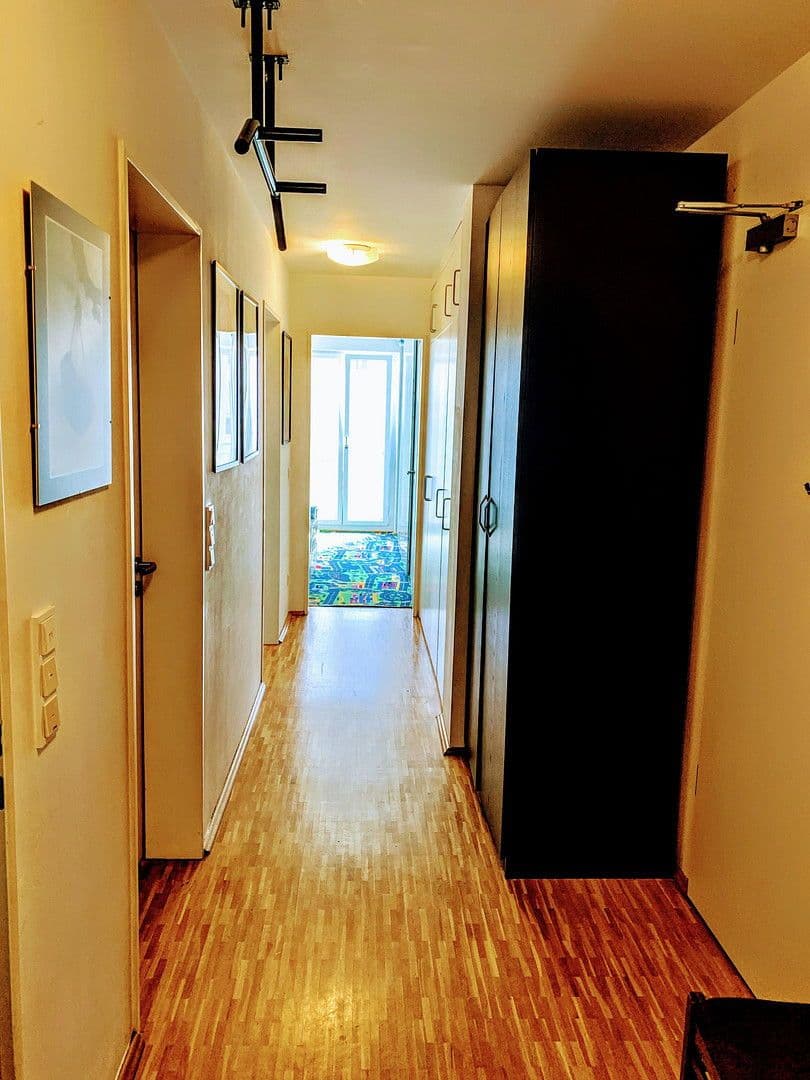 Prenájom bytu 3-izbový 100 m², Margit-Schramm-Straße 8,, München, Bavorsko Prenájom bytu 3-izbový 100 m², Margit-Schramm-Straße 8,, München, Bavorsko