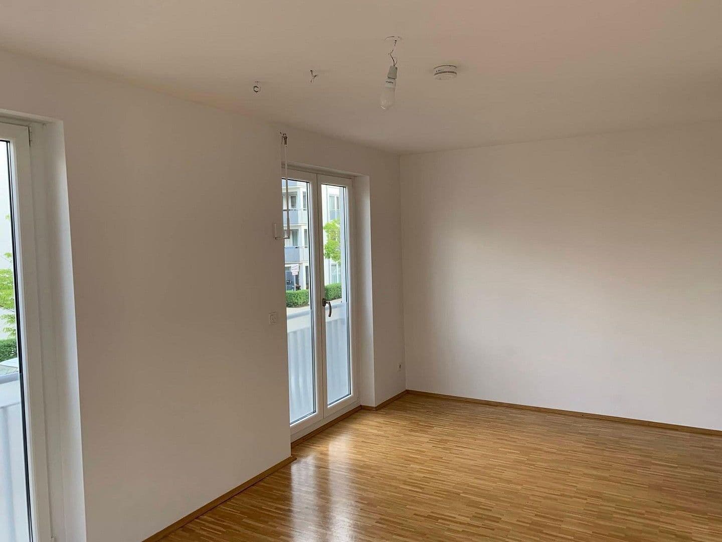 Prenájom bytu 3-izbový 100 m², Margit-Schramm-Straße 8,, München, Bavorsko Prenájom bytu 3-izbový 100 m², Margit-Schramm-Straße 8,, München, Bavorsko