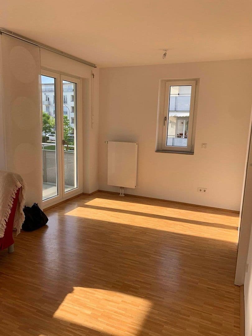 Prenájom bytu 3-izbový 100 m², Margit-Schramm-Straße 8,, München, Bavorsko Prenájom bytu 3-izbový 100 m², Margit-Schramm-Straße 8,, München, Bavorsko