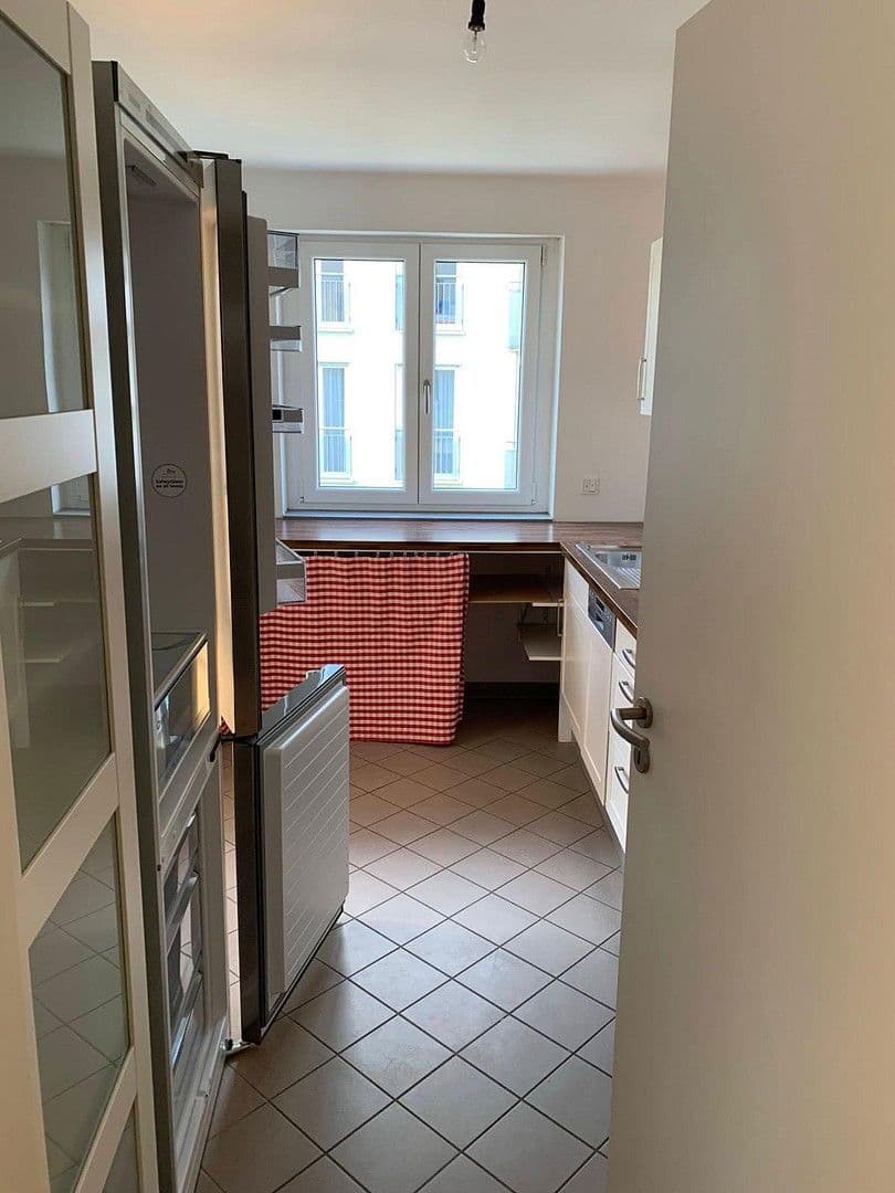 Prenájom bytu 3-izbový 100 m², Margit-Schramm-Straße 8,, München, Bavorsko Prenájom bytu 3-izbový 100 m², Margit-Schramm-Straße 8,, München, Bavorsko