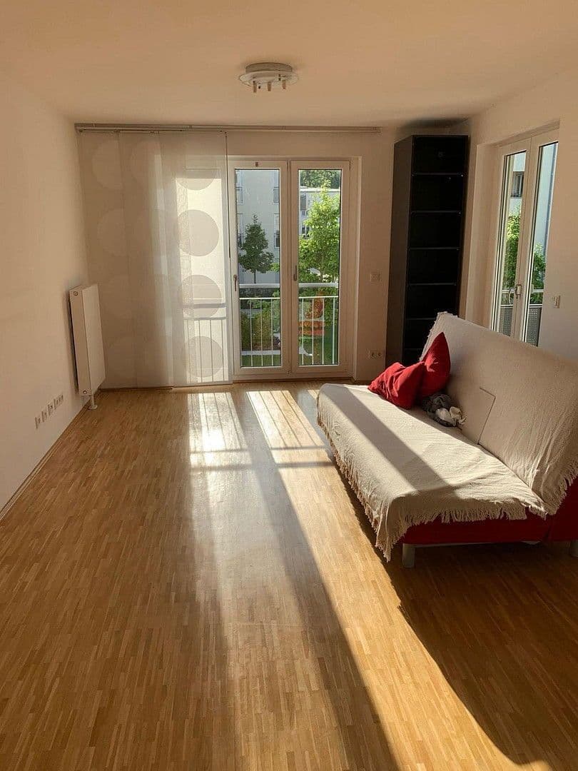 Prenájom bytu 3-izbový 100 m², Margit-Schramm-Straße 8,, München, Bavorsko Prenájom bytu 3-izbový 100 m², Margit-Schramm-Straße 8,, München, Bavorsko