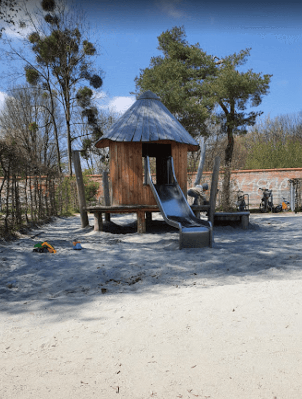 Prenájom bytu 3-izbový 100 m², Margit-Schramm-Straße 8,, München, Bavorsko Prenájom bytu 3-izbový 100 m², Margit-Schramm-Straße 8,, München, Bavorsko