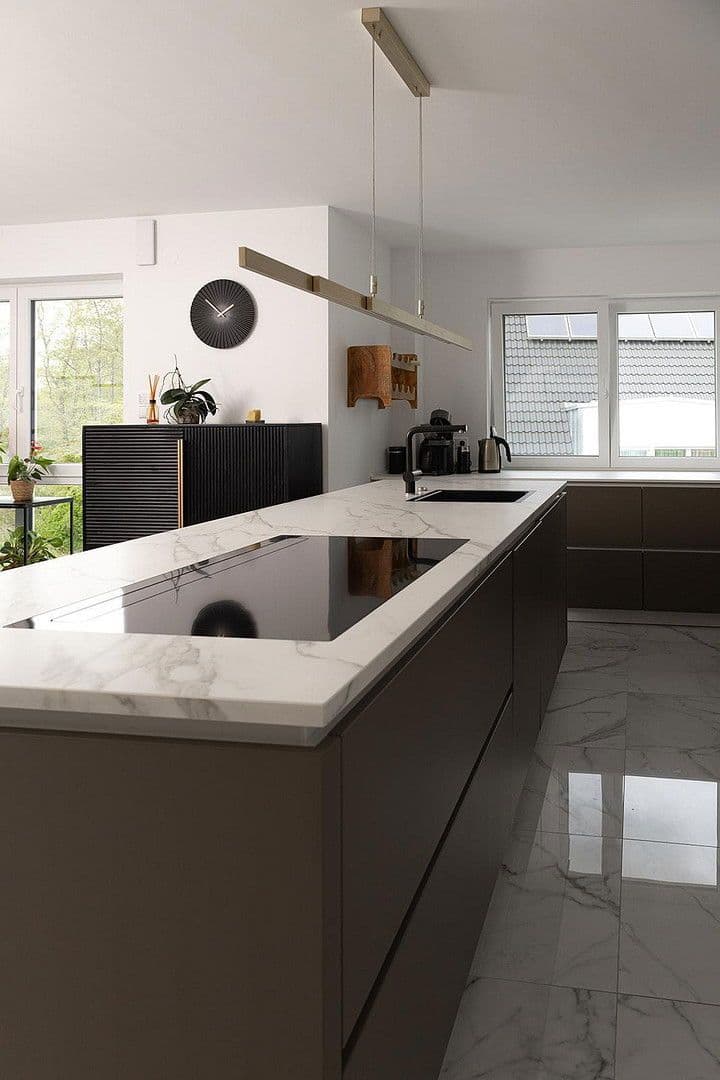 Predaj bytu 4-izbový 105 m², Heilsbronn, Bavorsko Predaj bytu 4-izbový 105 m², Heilsbronn, Bavorsko