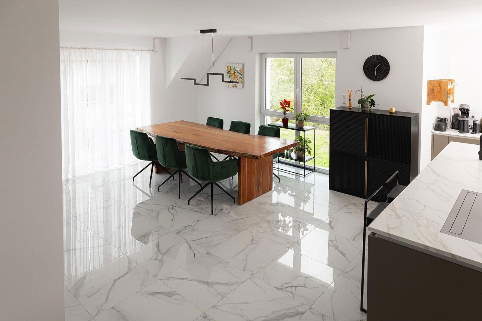 Predaj bytu 4-izbový 105 m², Heilsbronn, Bavorsko Predaj bytu 4-izbový 105 m², Heilsbronn, Bavorsko