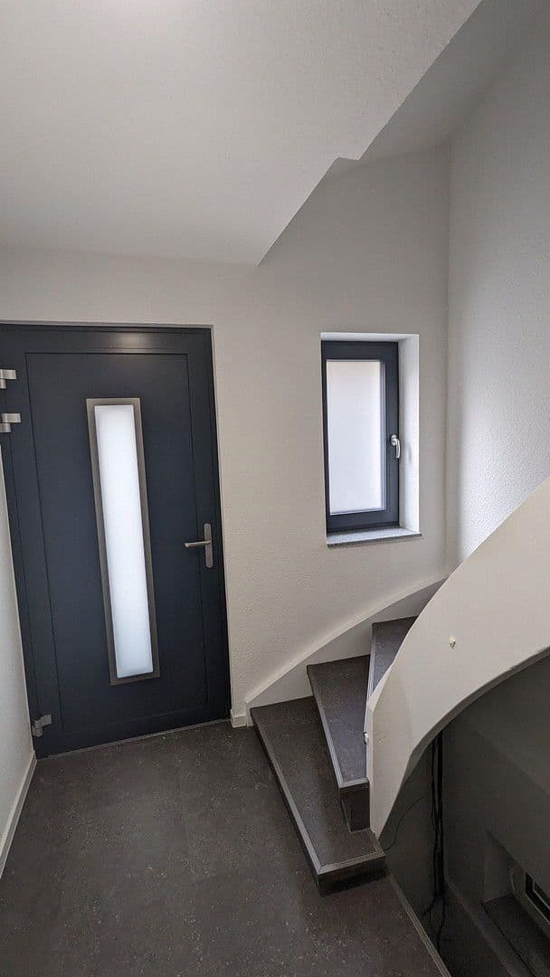 Prenájom bytu 2-izbový 50 m², Stuttgart, Bádensko-Wurttembersko Prenájom bytu 2-izbový 50 m², Stuttgart, Bádensko-Wurttembersko