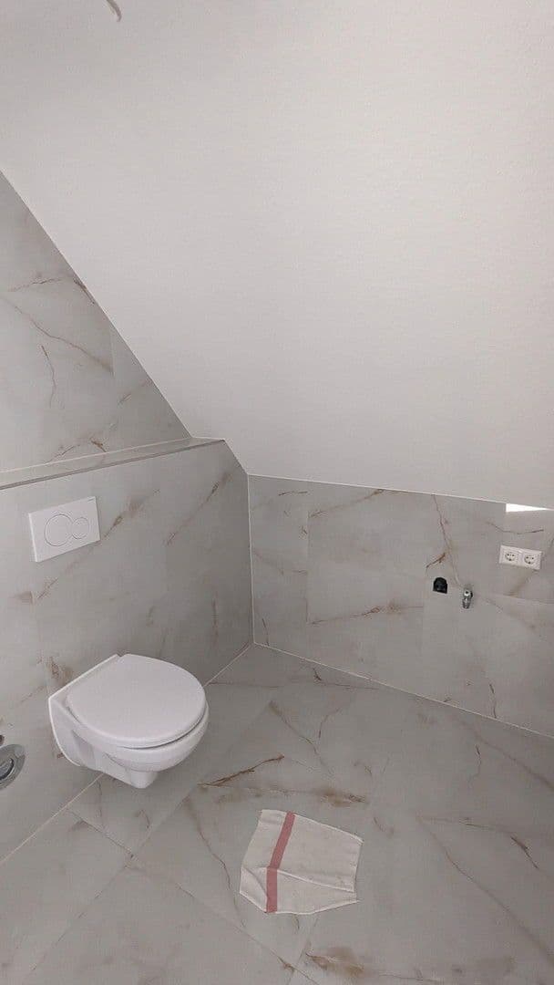 Prenájom bytu 2-izbový 50 m², Stuttgart, Bádensko-Wurttembersko Prenájom bytu 2-izbový 50 m², Stuttgart, Bádensko-Wurttembersko