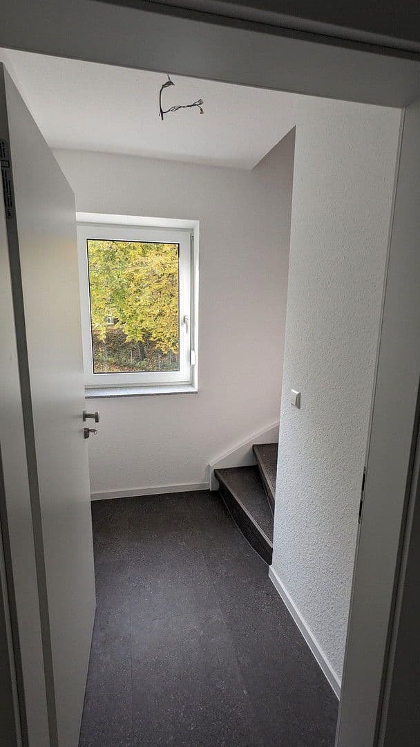 Prenájom bytu 2-izbový 50 m², Stuttgart, Bádensko-Wurttembersko Prenájom bytu 2-izbový 50 m², Stuttgart, Bádensko-Wurttembersko