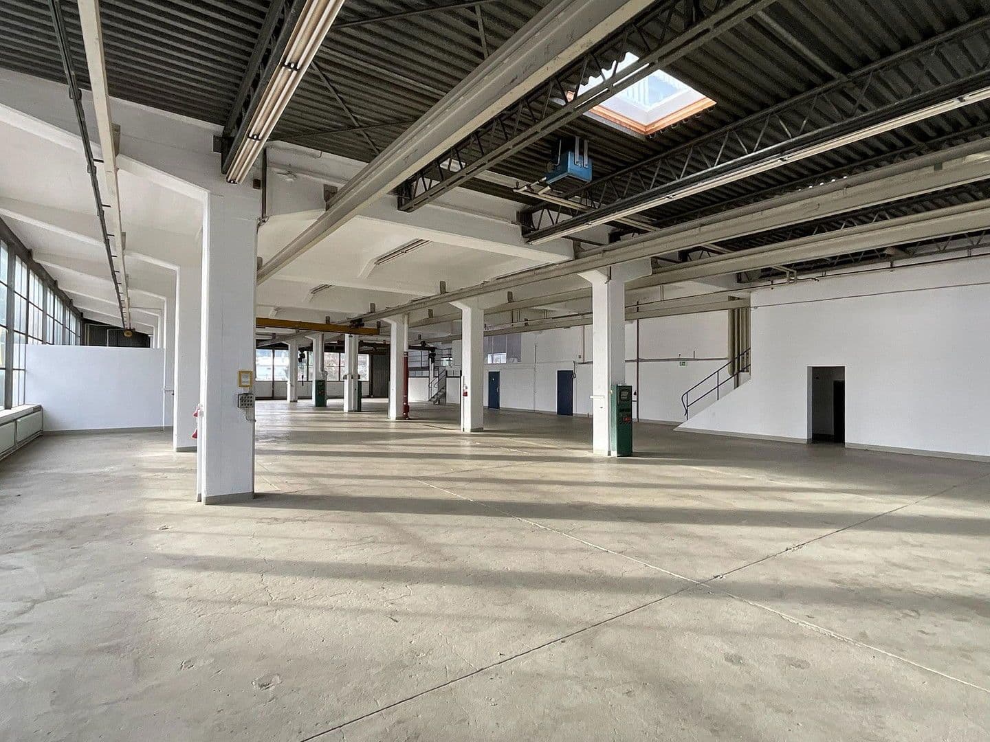 Prenájom nebytového priestoru 1.450 m², Geretsried, Bavorsko Prenájom nebytového priestoru 1.450 m², Geretsried, Bavorsko