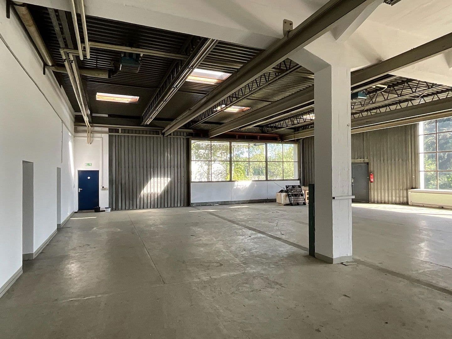 Prenájom nebytového priestoru 1.450 m², Geretsried, Bavorsko Prenájom nebytového priestoru 1.450 m², Geretsried, Bavorsko