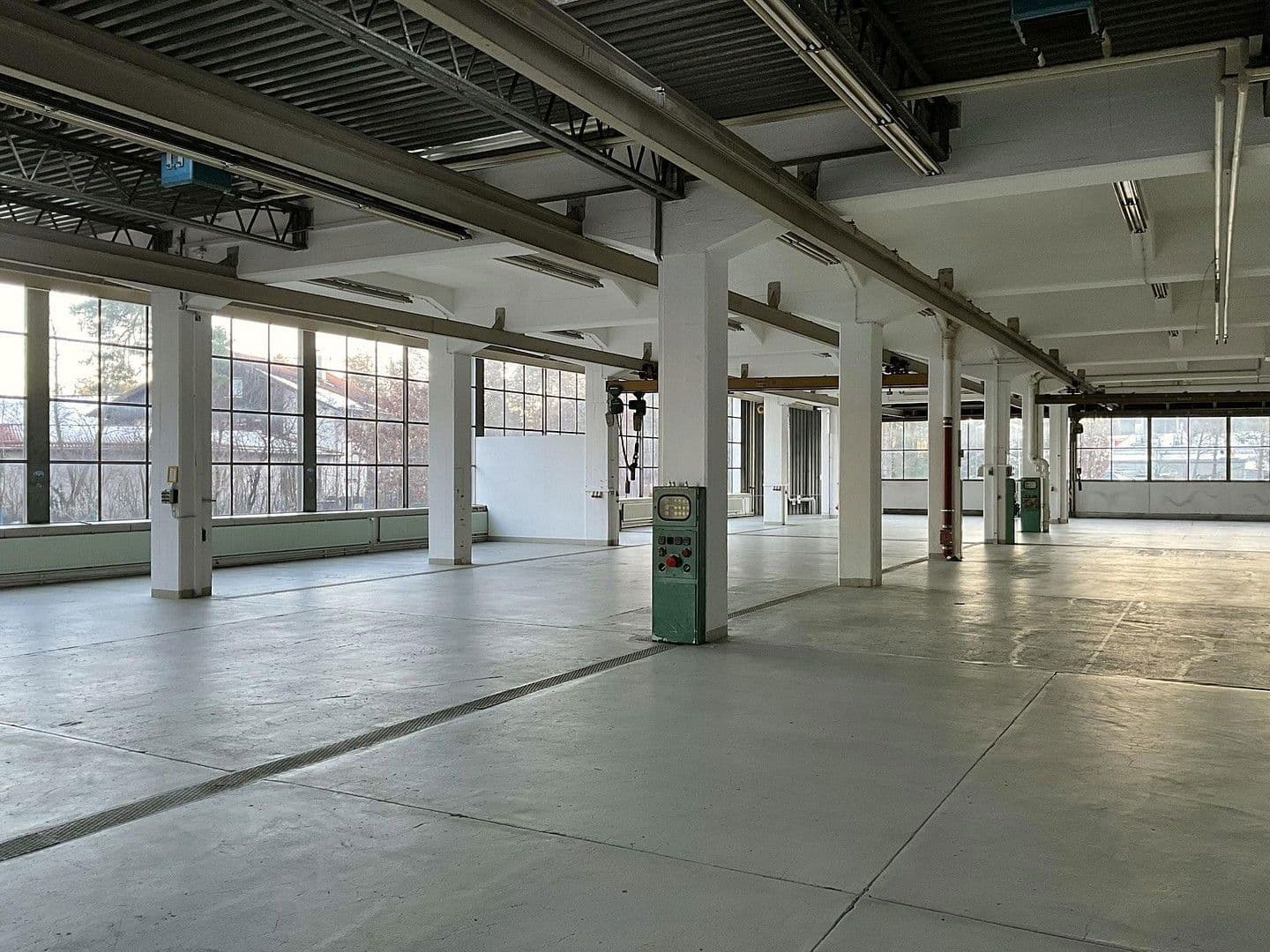 Prenájom nebytového priestoru 1.450 m², Geretsried, Bavorsko Prenájom nebytového priestoru 1.450 m², Geretsried, Bavorsko