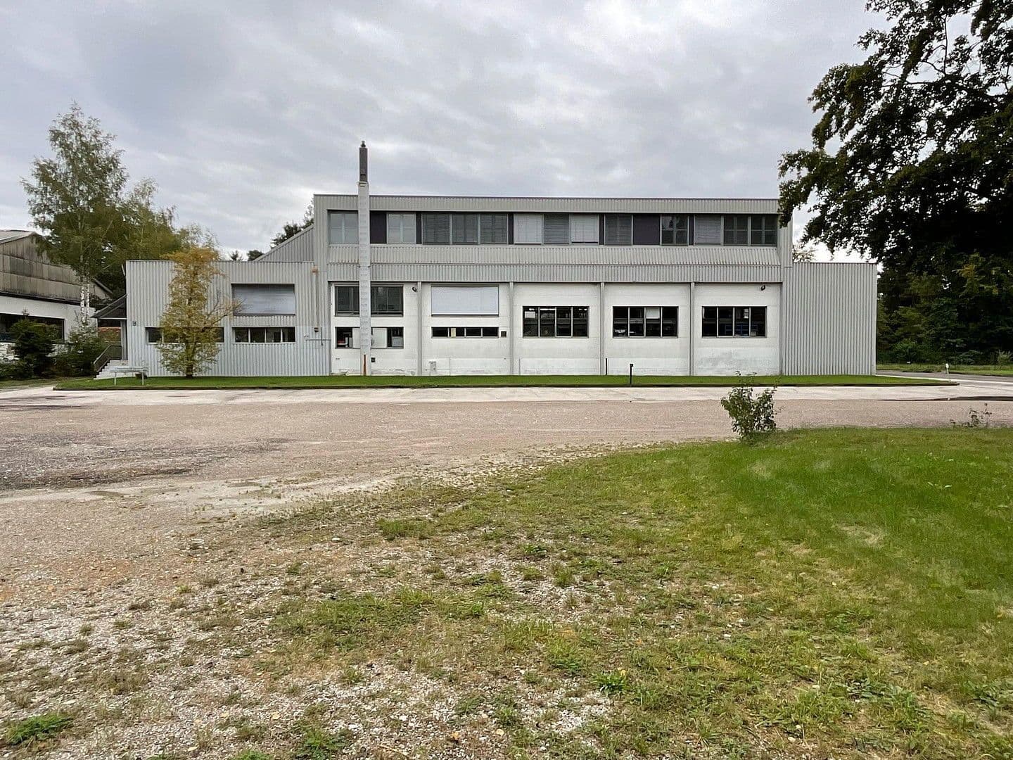 Prenájom nebytového priestoru 1.450 m², Geretsried, Bavorsko Prenájom nebytového priestoru 1.450 m², Geretsried, Bavorsko