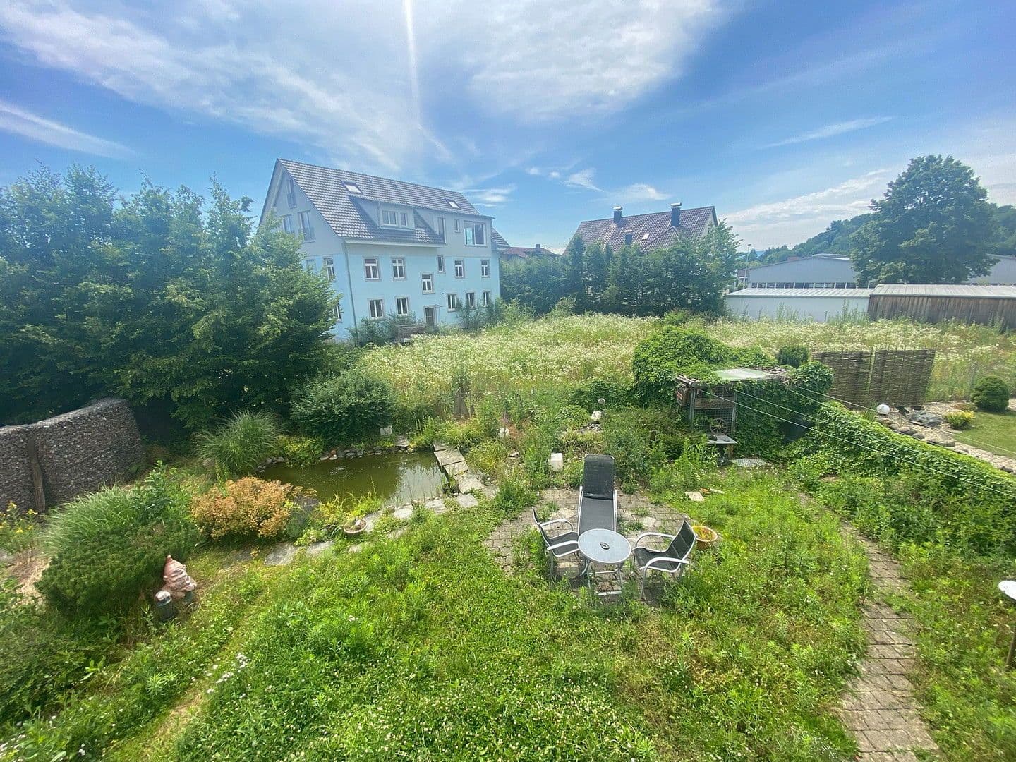 Prenájom bytu 4-izbový 126 m², Jestetten, Bádensko-Wurttembersko Prenájom bytu 4-izbový 126 m², Jestetten, Bádensko-Wurttembersko