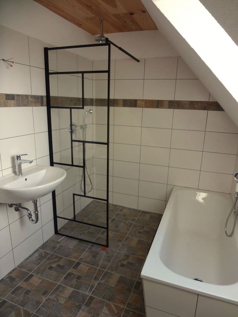 Prenájom bytu 3-izbový 107 m², Loßburg, Bádensko-Wurttembersko Prenájom bytu 3-izbový 107 m², Loßburg, Bádensko-Wurttembersko