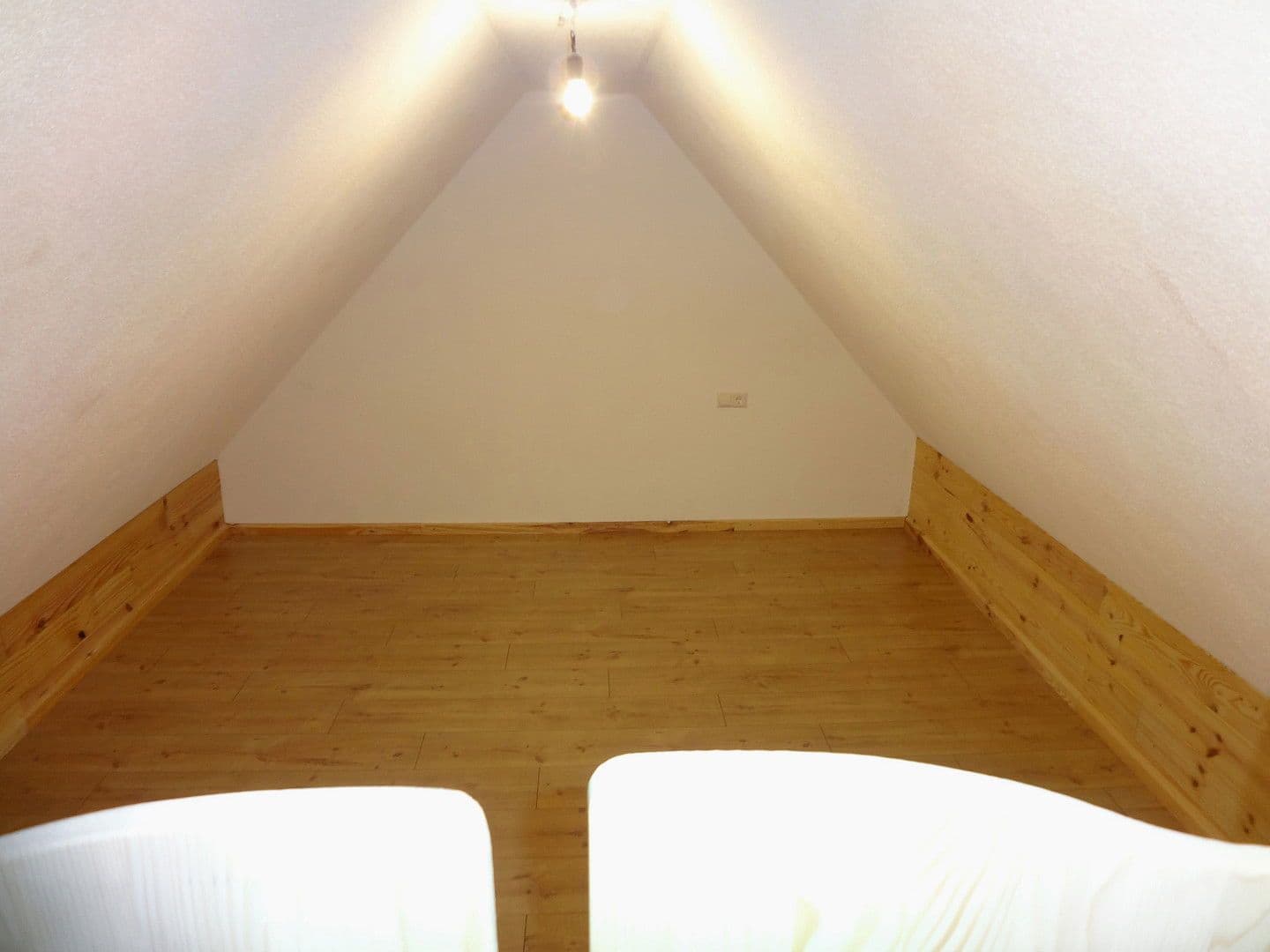 Prenájom bytu 3-izbový 107 m², Loßburg, Bádensko-Wurttembersko Prenájom bytu 3-izbový 107 m², Loßburg, Bádensko-Wurttembersko