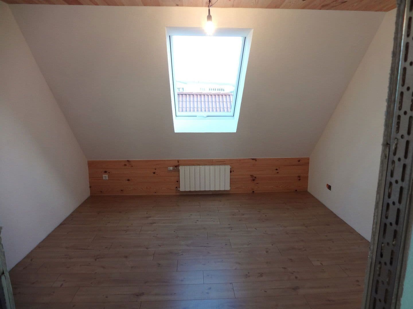 Prenájom bytu 3-izbový 107 m², Loßburg, Bádensko-Wurttembersko Prenájom bytu 3-izbový 107 m², Loßburg, Bádensko-Wurttembersko