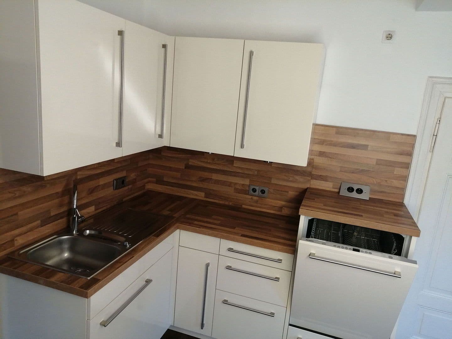 Prenájom bytu 3-izbový 100 m², Hauptstr. 35, Wettenberg, Hesensko Prenájom bytu 3-izbový 100 m², Hauptstr. 35, Wettenberg, Hesensko