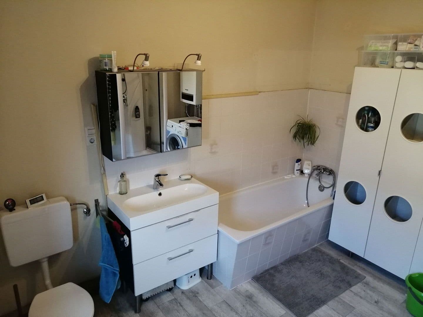 Prenájom bytu 3-izbový 100 m², Hauptstr. 35, Wettenberg, Hesensko Prenájom bytu 3-izbový 100 m², Hauptstr. 35, Wettenberg, Hesensko