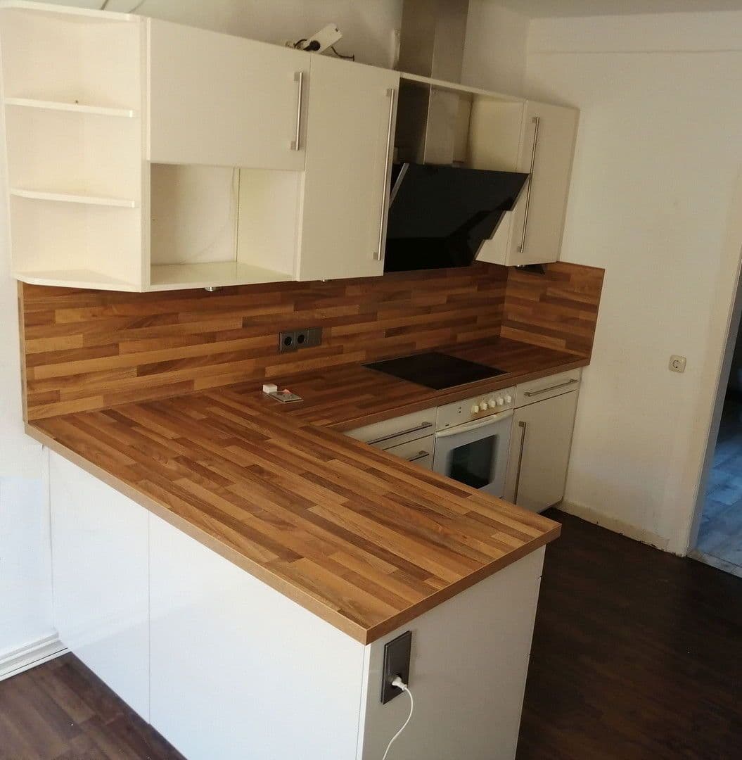 Prenájom bytu 3-izbový 100 m², Hauptstr. 35, Wettenberg, Hesensko Prenájom bytu 3-izbový 100 m², Hauptstr. 35, Wettenberg, Hesensko