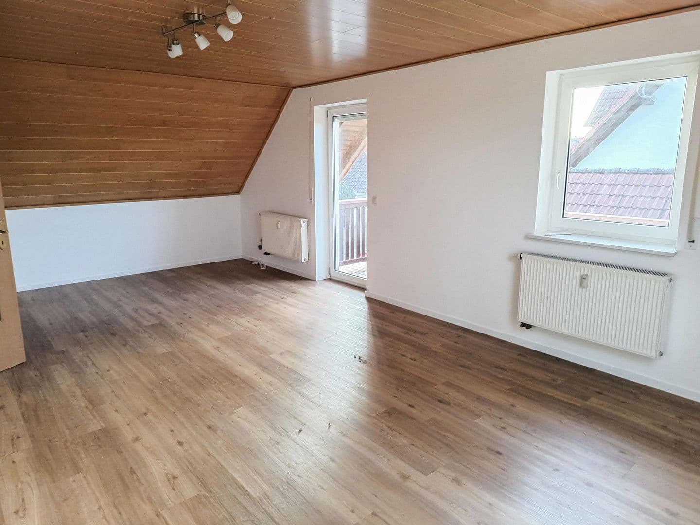 Prenájom bytu 2-izbový 72 m², Victor-von-Scheffel-Straße 38, Schlüsselfeld, Bavorsko Prenájom bytu 2-izbový 72 m², Victor-von-Scheffel-Straße 38, Schlüsselfeld, Bavorsko