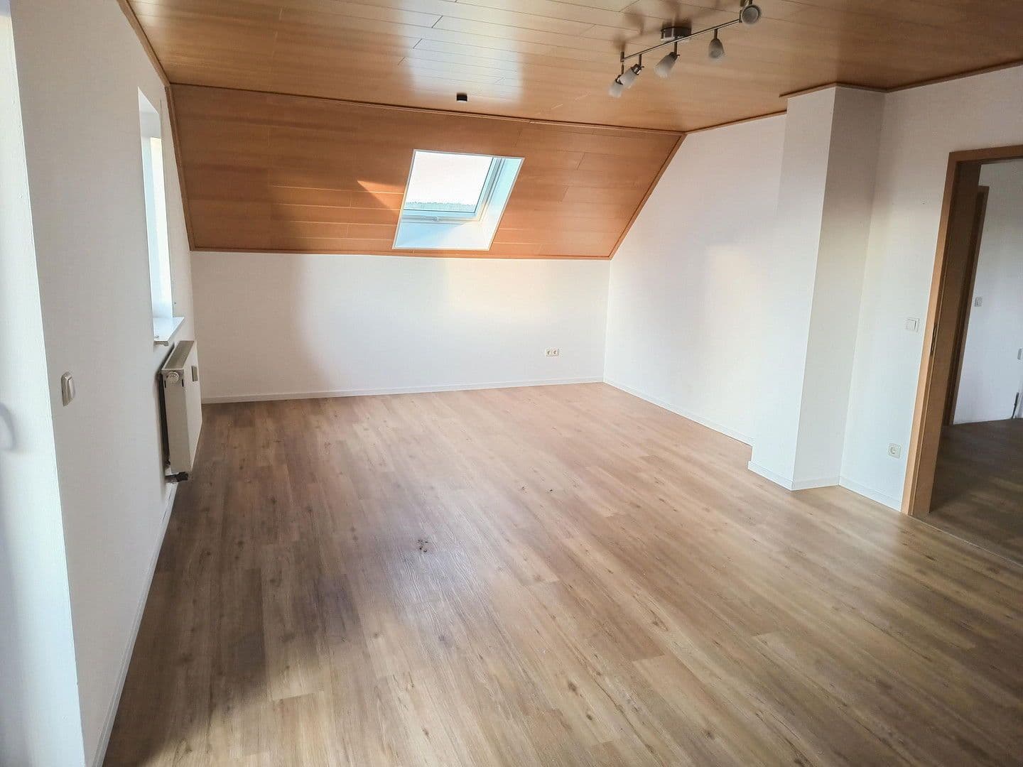 Prenájom bytu 2-izbový 72 m², Victor-von-Scheffel-Straße 38, Schlüsselfeld, Bavorsko Prenájom bytu 2-izbový 72 m², Victor-von-Scheffel-Straße 38, Schlüsselfeld, Bavorsko