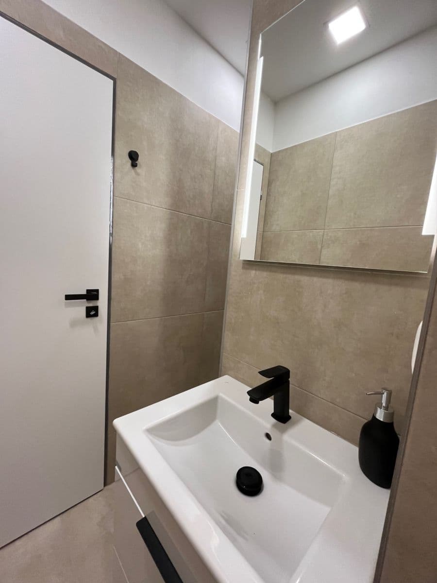 Prenájom bytu 1-izbový 31 m², Brněnská, Plzeň, Plzeňský kraj Prenájom bytu 1-izbový 31 m², Brněnská, Plzeň, Plzeňský kraj