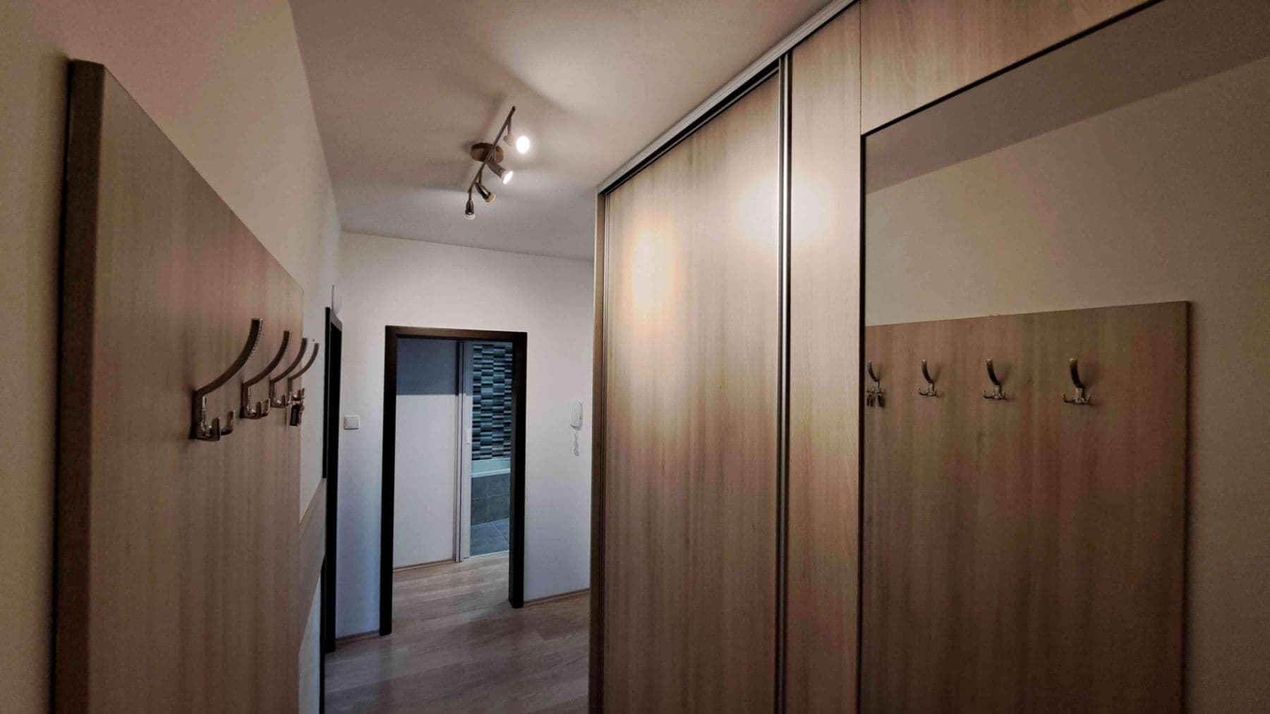 Prenájom bytu 3-izbový 75 m², Na Jílech, Česká Lípa, Liberecký kraj Prenájom bytu 3-izbový 75 m², Na Jílech, Česká Lípa, Liberecký kraj